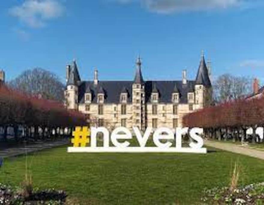 Nevers, Appartement De Standing Proche De La Gare Exteriér fotografie